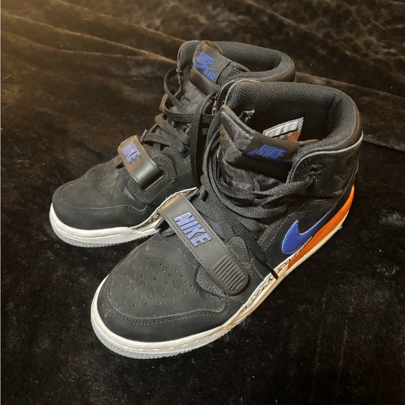 Nike Jordan Legacy 312 Knicks Hightop - Picture 2 of 7